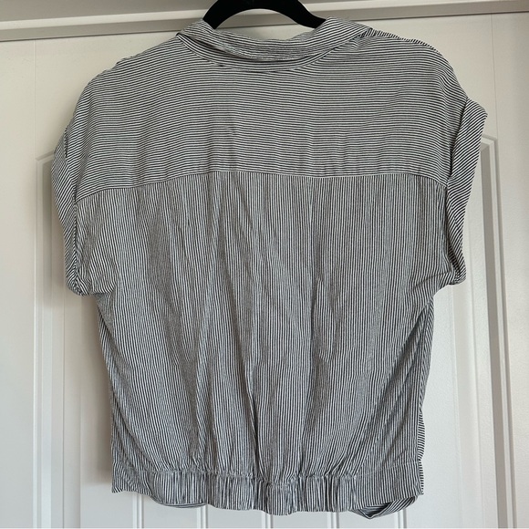 Abercrombie & Fitch Shirt - Picture 2 of 4